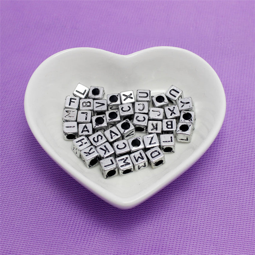 Acrylic English alphabet beads - Cindi Book