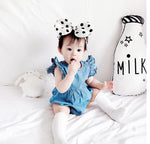 Neonatal baby shirts, collars, sleeves, jeans, hats, baby brothers and sisters wearing triangular crawling clothes - Cindi Book