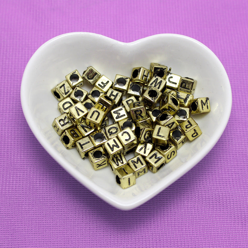 Acrylic English alphabet beads - Cindi Book