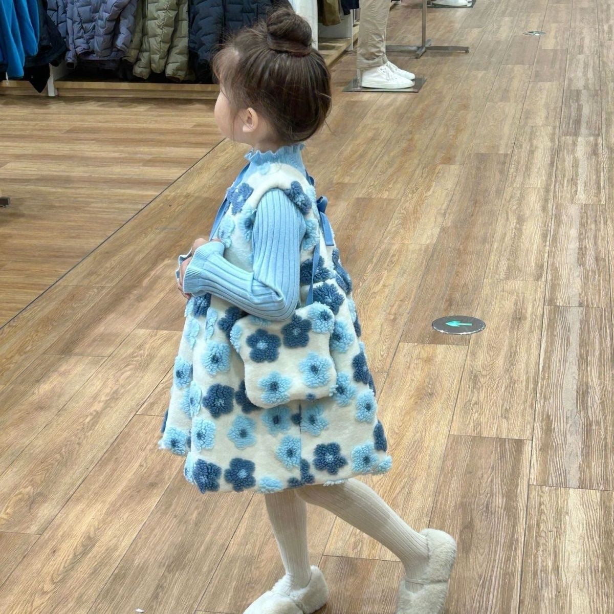 Winter New Girls' Sweater With Stringy Selvedge Flower Fleece-lined Vest Dress - Cindi Book