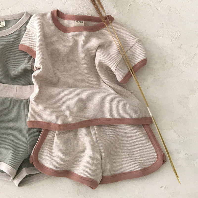Infant and young children's clothing made of old casual sports short-sleeved suit - Cindi Book