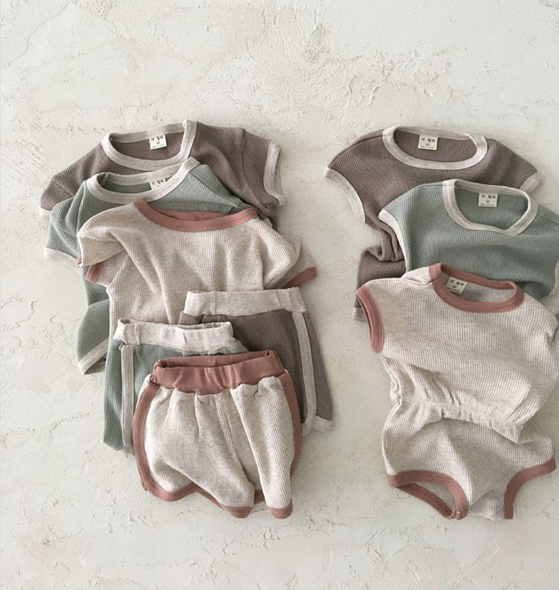 Infant and young children's clothing made of old casual sports short-sleeved suit - Cindi Book