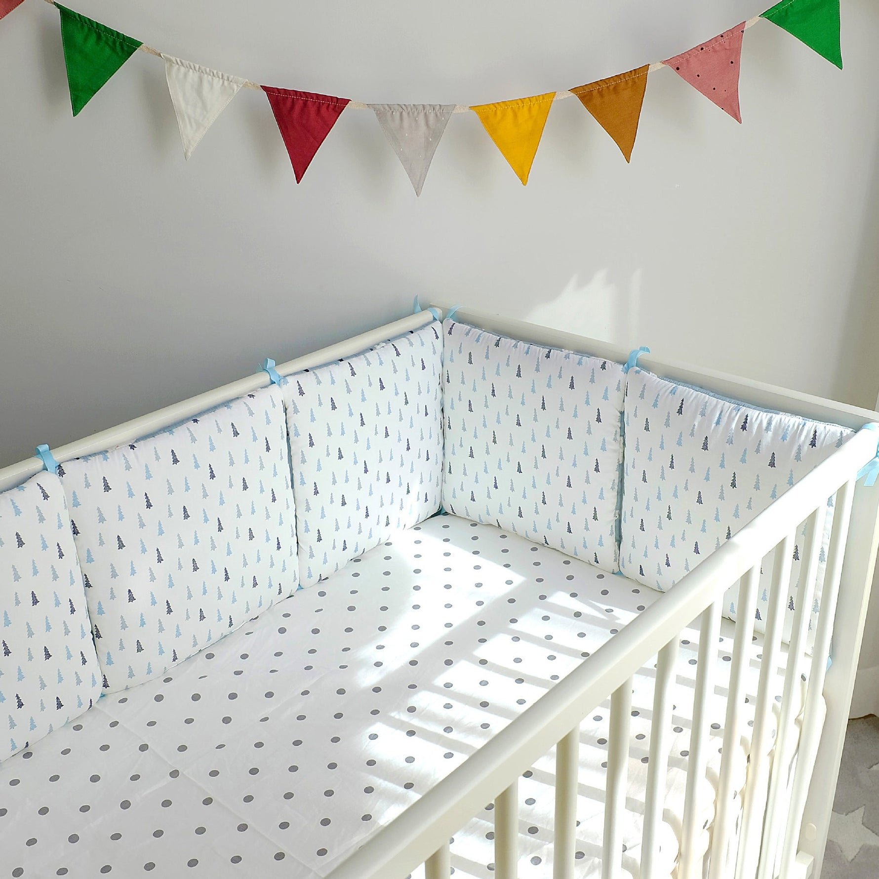 Cartoon embroidered cotton bumper bed - Cindi Book