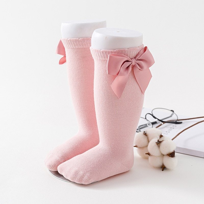 Girl student little princess red socks - Cindi Book