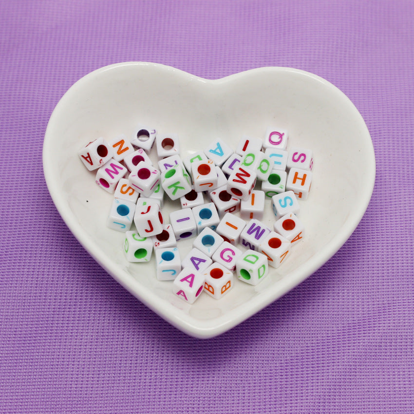 Acrylic English alphabet beads - Cindi Book