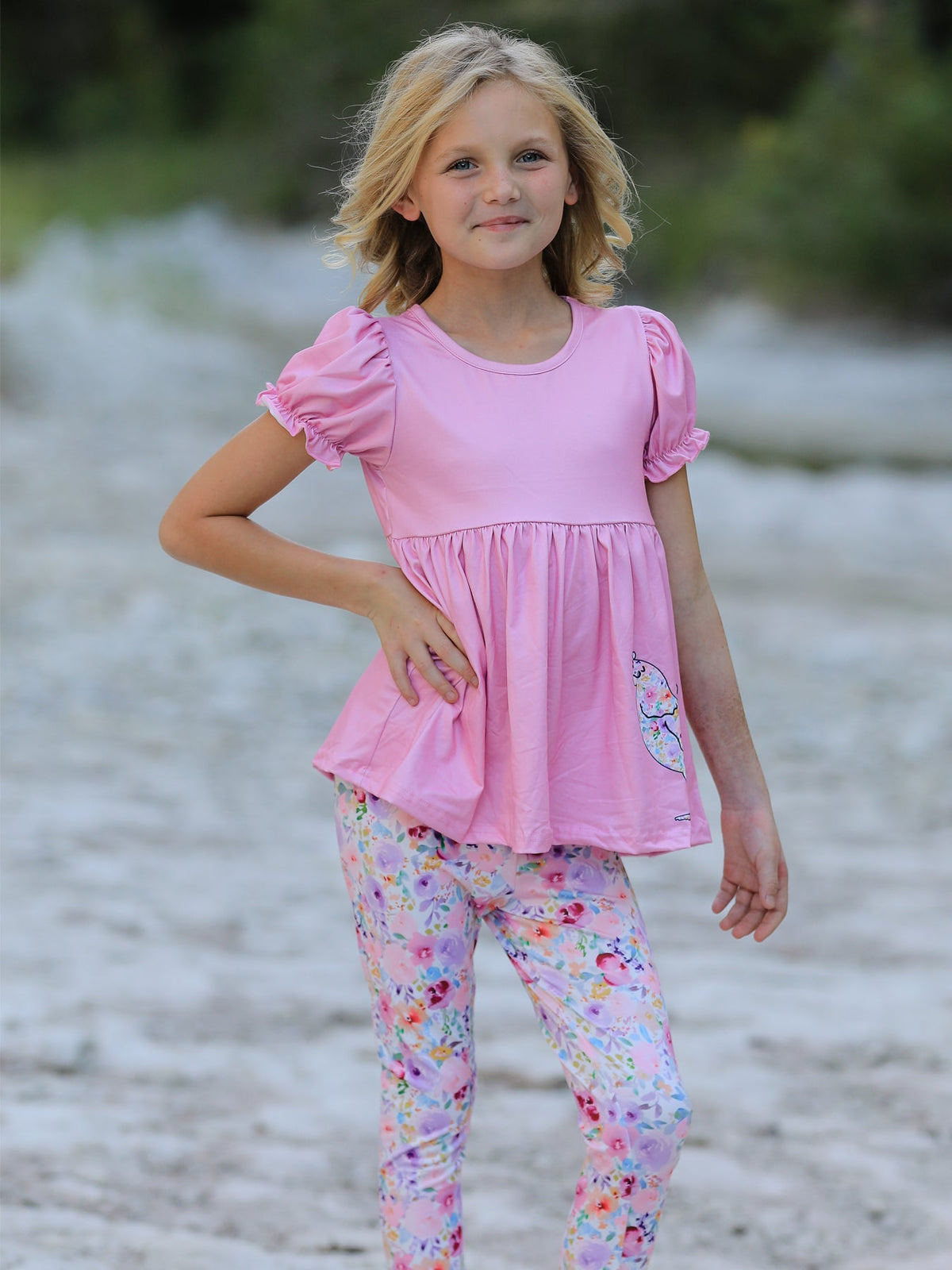 Rylee Faith Designs - Pink Girls Farm Animals Bell Bottoms outfit
