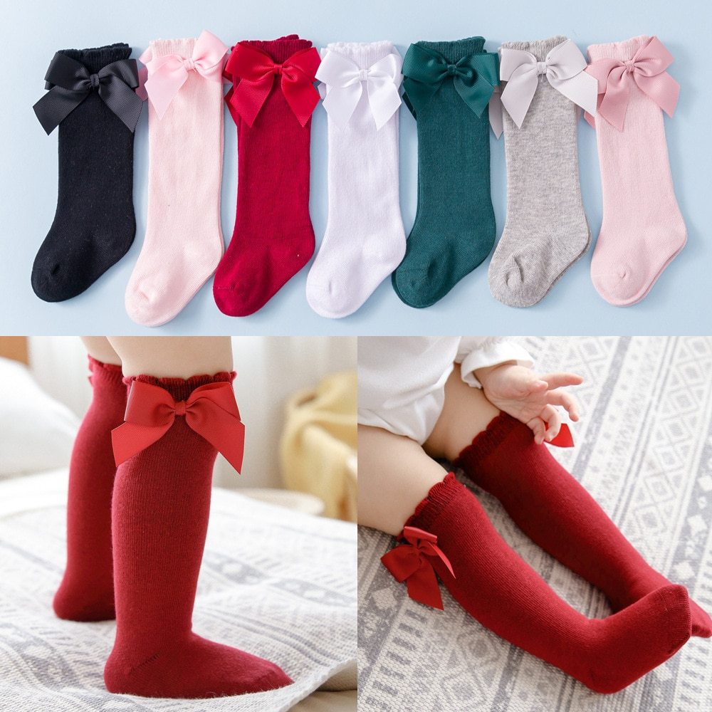 Girl student little princess red socks - Cindi Book
