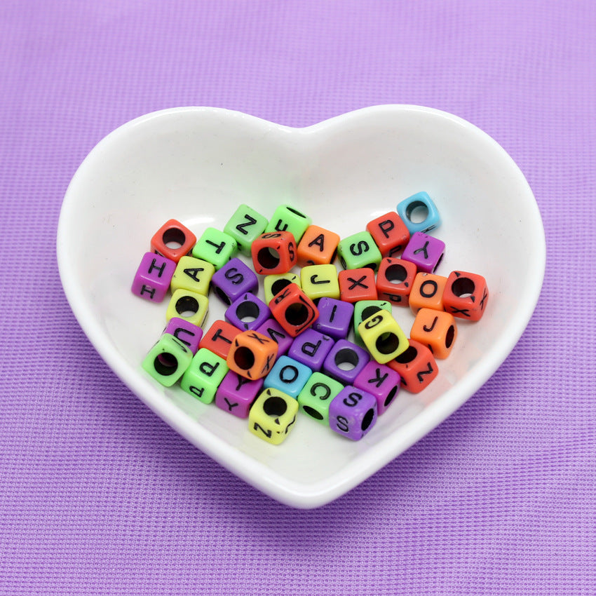 Acrylic English alphabet beads - Cindi Book