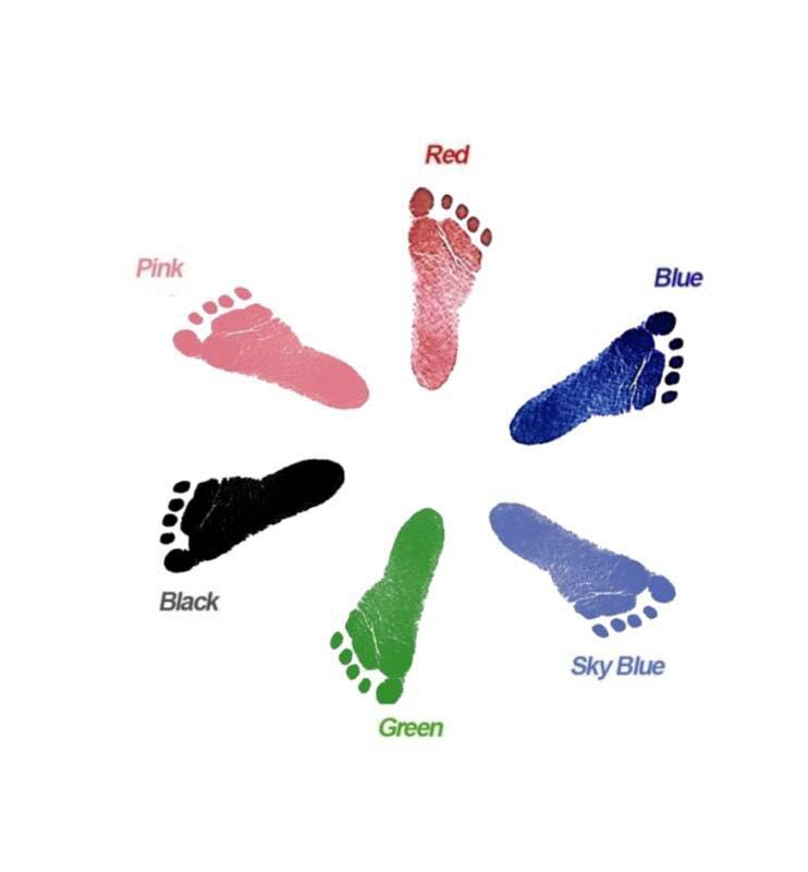 Baby hands and feet with oil - Cindi Book