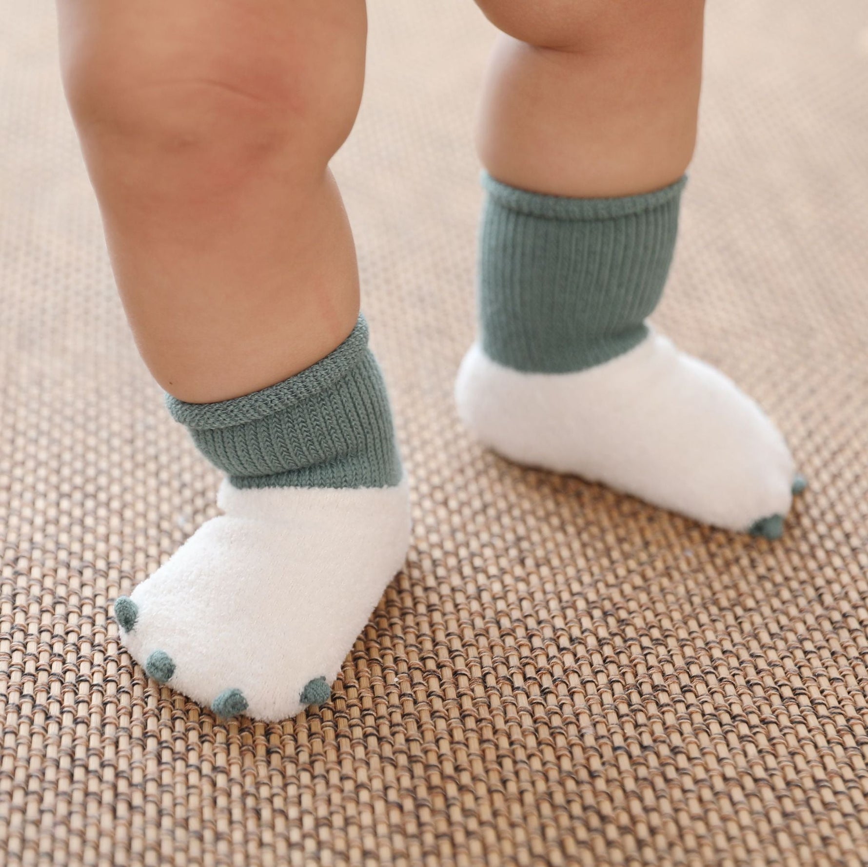 Warm baby socks - Cindi Book