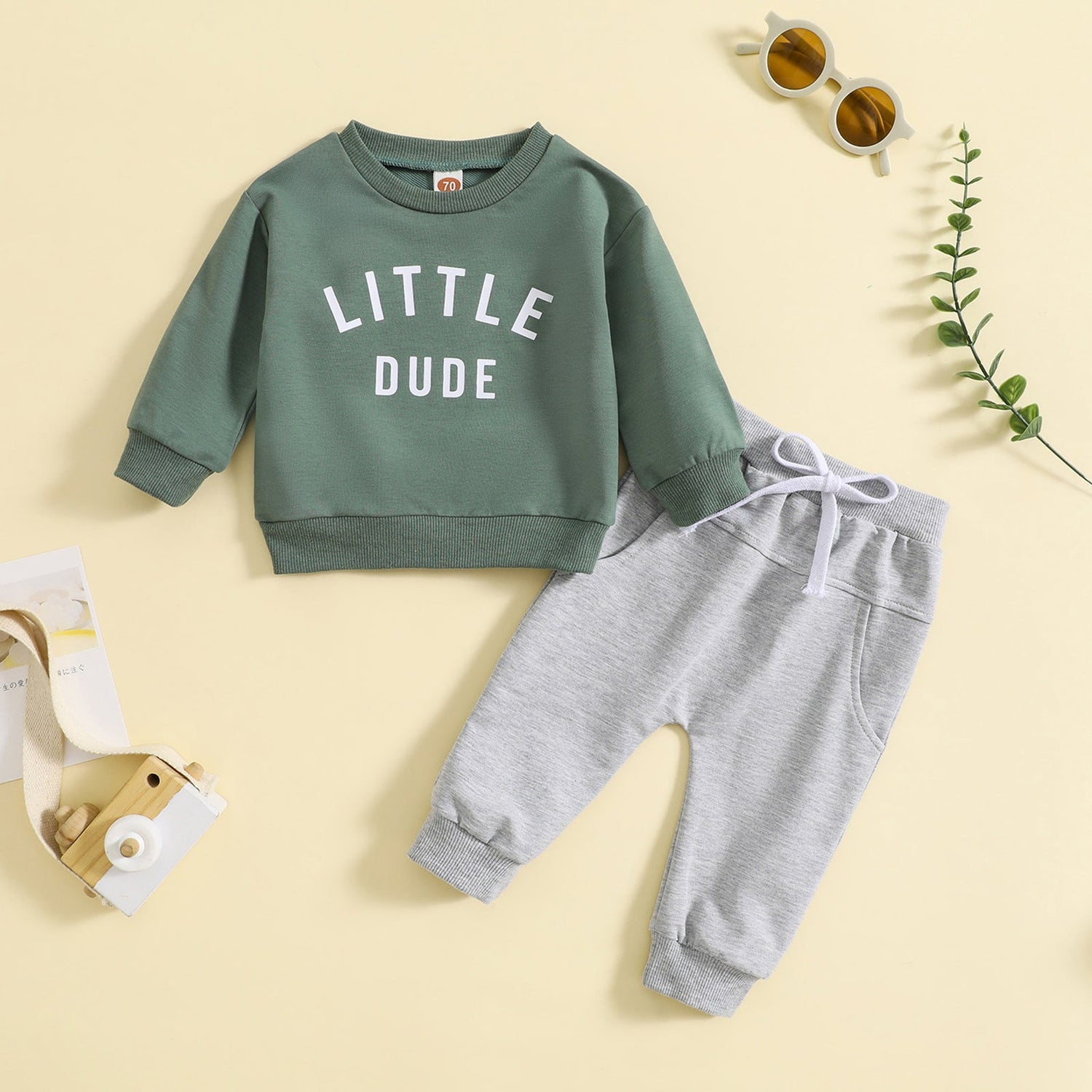Boys' Round Neck Letter Print Top Solid Color Trousers Two-piece Set - Cindi Book