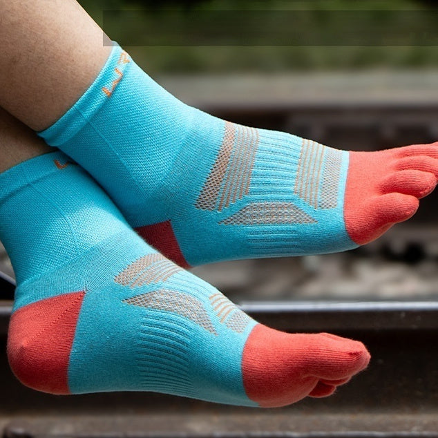 Mens And Womens Hiking  Breathable Sweat-absorbing Mid-calf Cotton Socks - Cindi Book