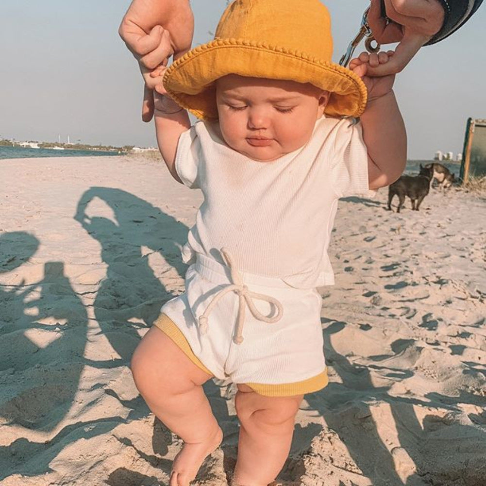 Two-piece set for infants and toddlers - Cindi Book