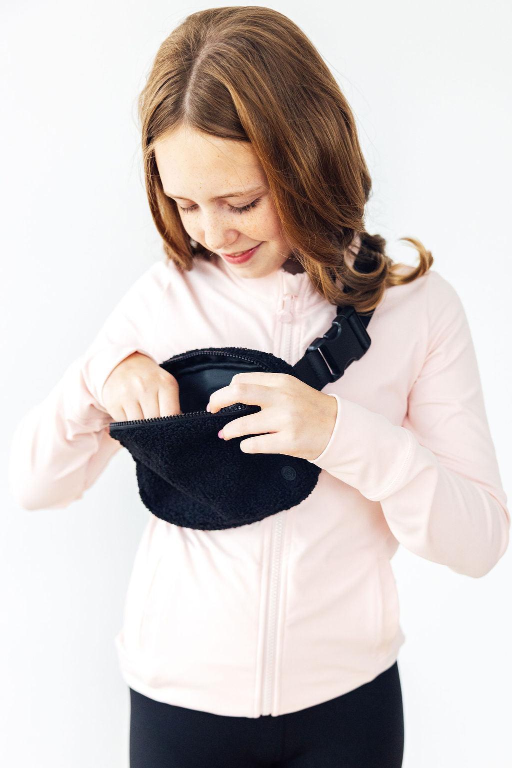 Black Fleece Belt Bag - Image 2