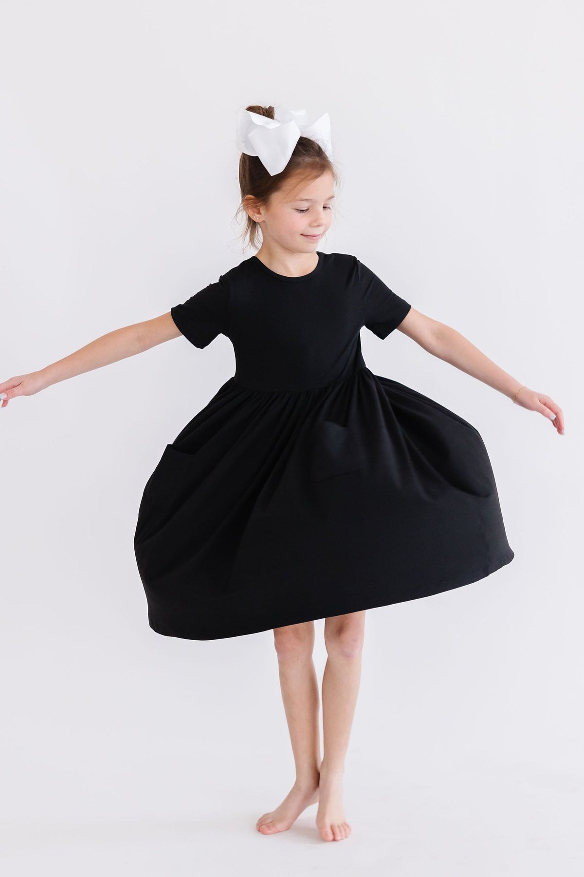 Black S/S Pocket Twirl Dress - Image 4