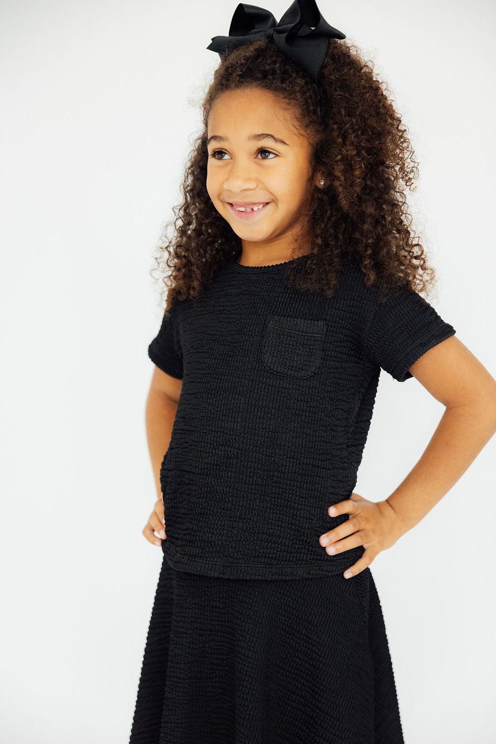 Black Scrunchy Pocket Tee - Image 3