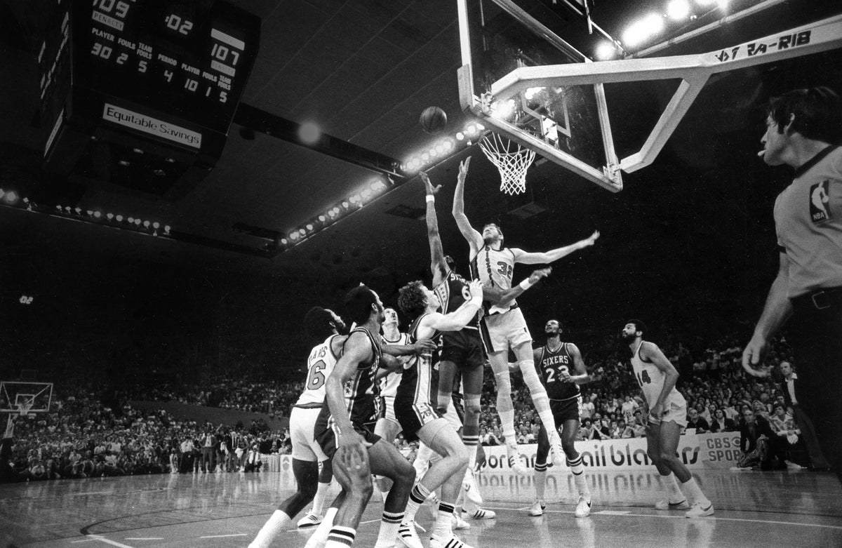 Blazers of Glory: Celebrating the 40th Anniversary of Portland’s Championship Season - Additional Book View 17