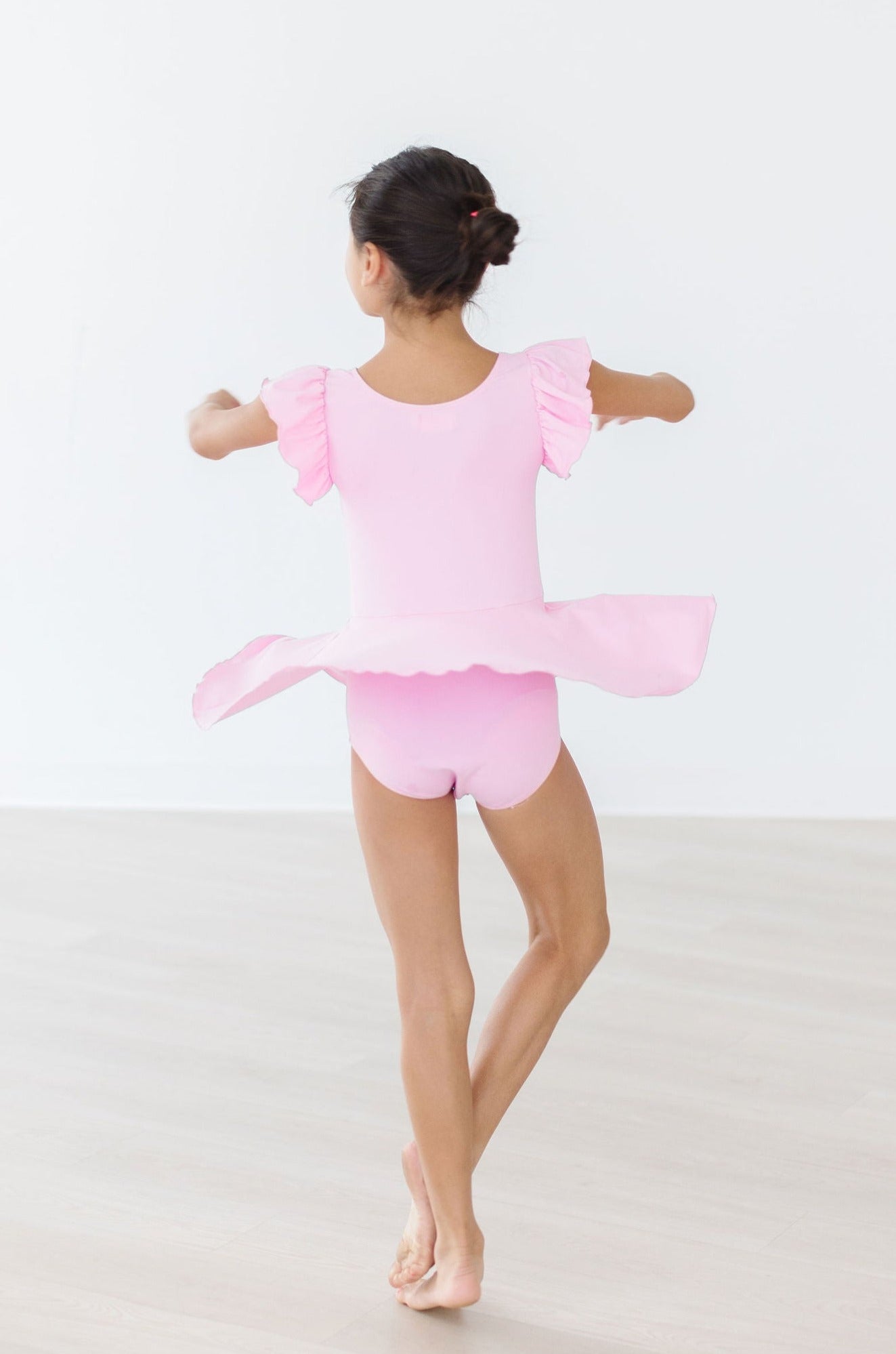 Bubblegum Pink S/S Twirl Leotard - Image 4