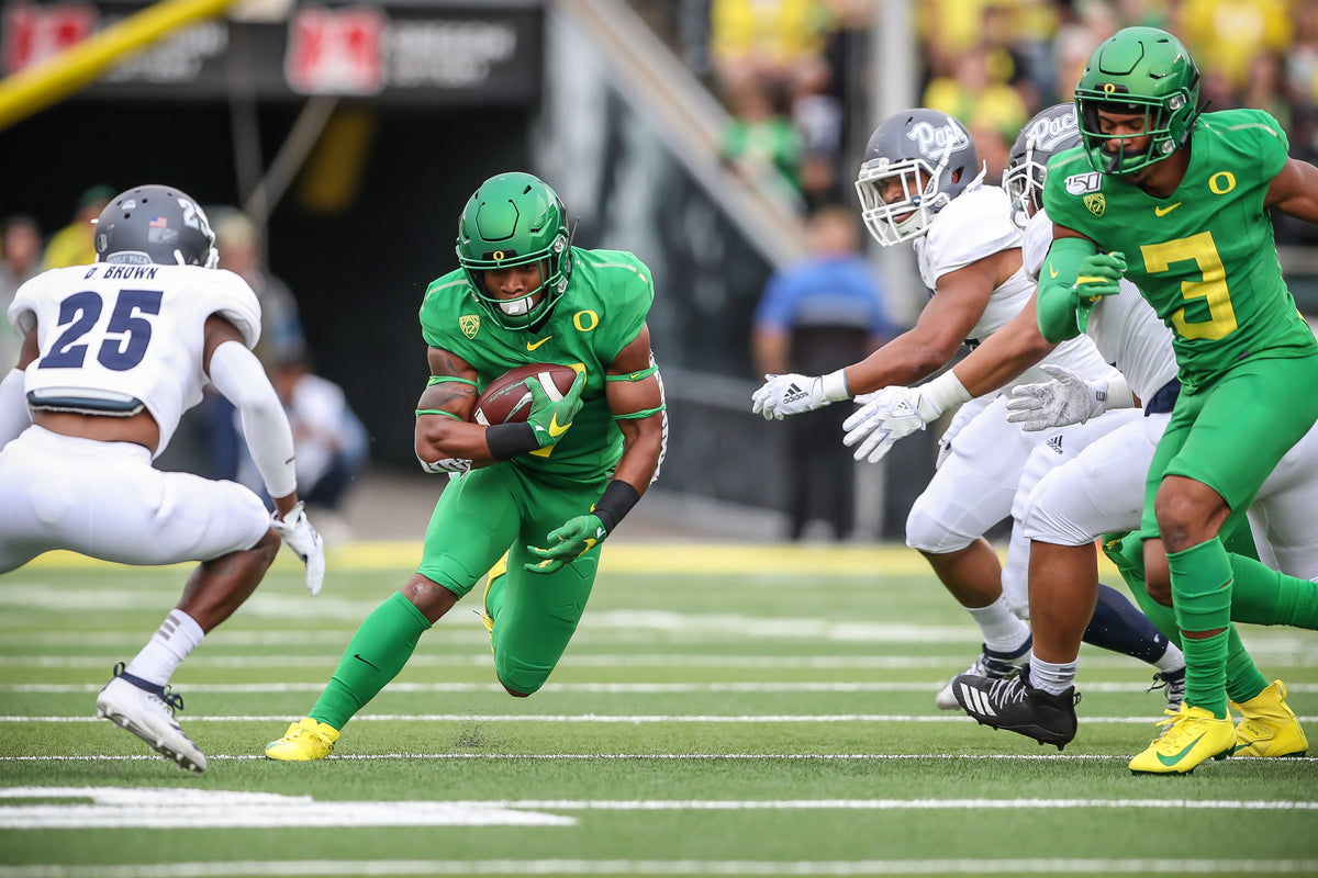 Flying High: The University of Oregons Remarkable 2019 Football Season