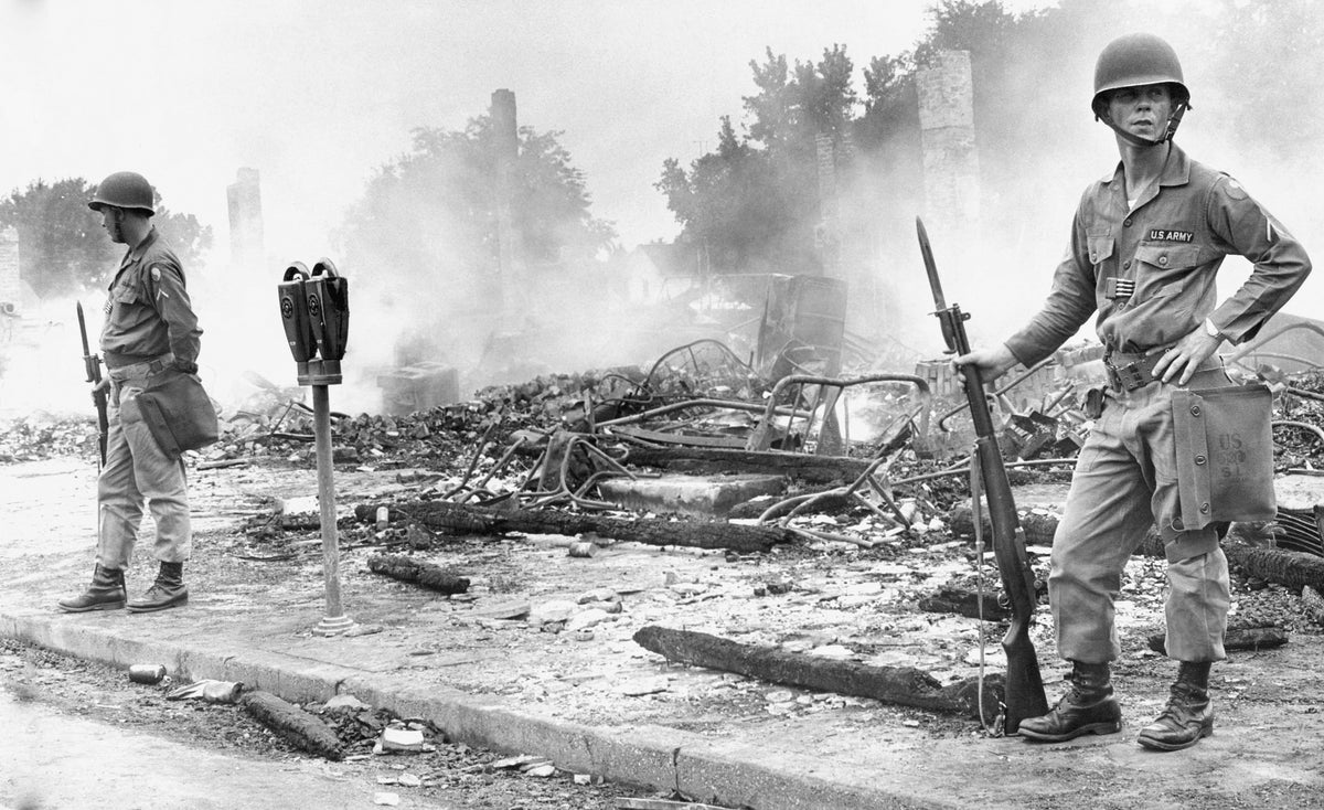 50 Maryland Moments: The Events That Shaped the Free State Through Photos and Stories from The Baltimore Sun - Additional Book View 22