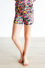 Flexible Floral Active Shorty Shorts - Image 3