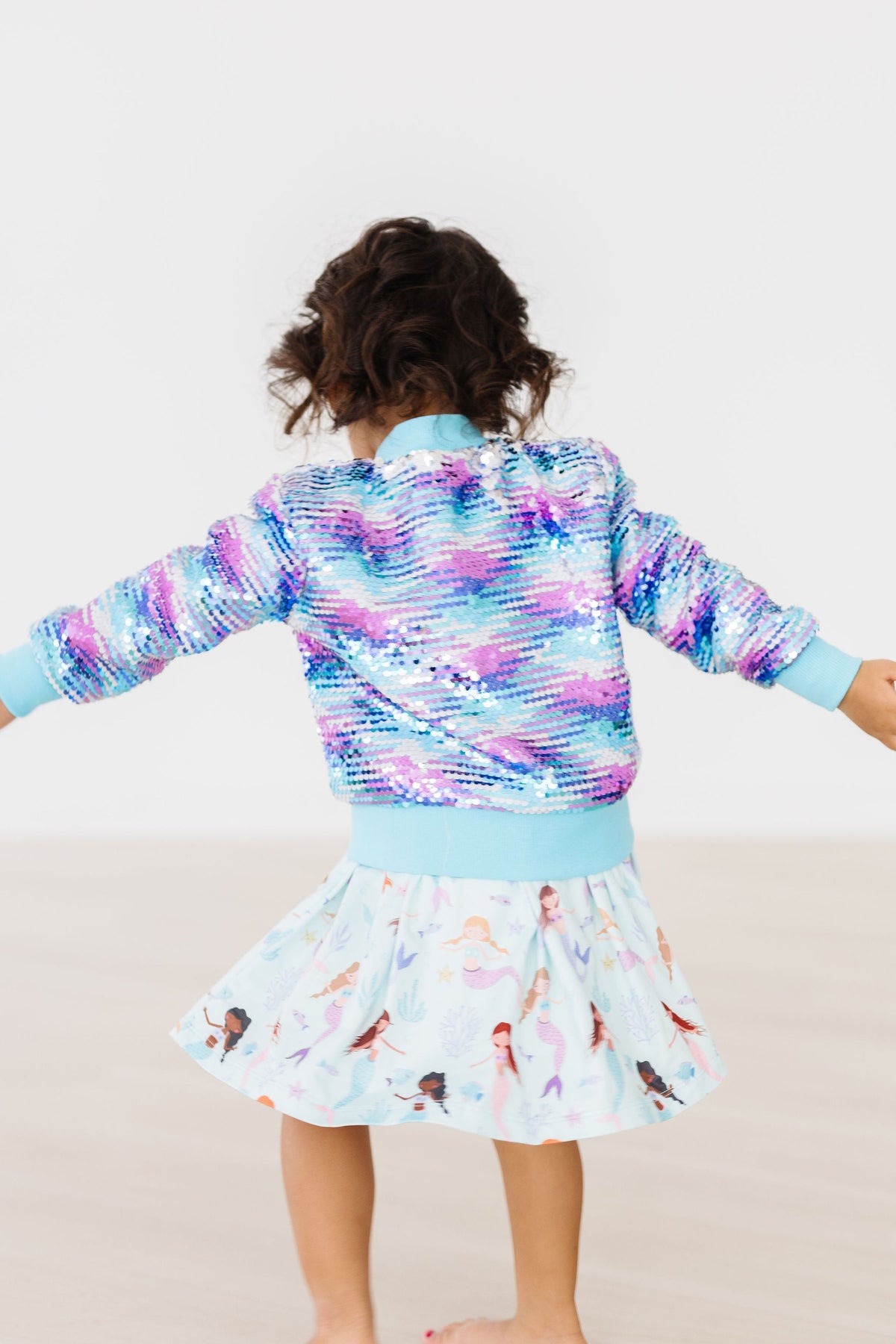 Mermaid Flip Sequin Jacket - Image 7