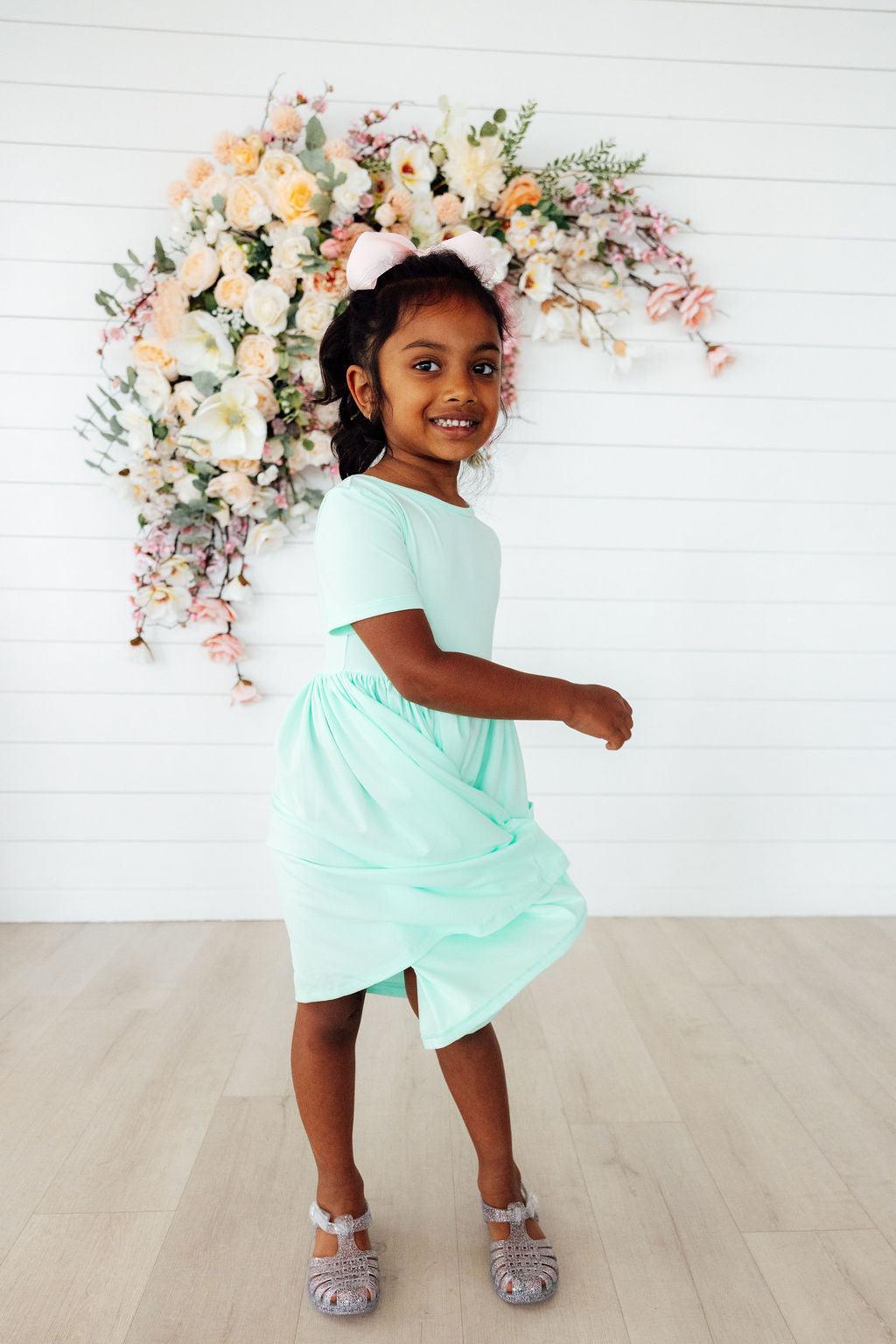 Pastel Green S/S Pocket Twirl Dress - Image 2