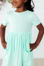 Pastel Green S/S Pocket Twirl Dress - Image 3