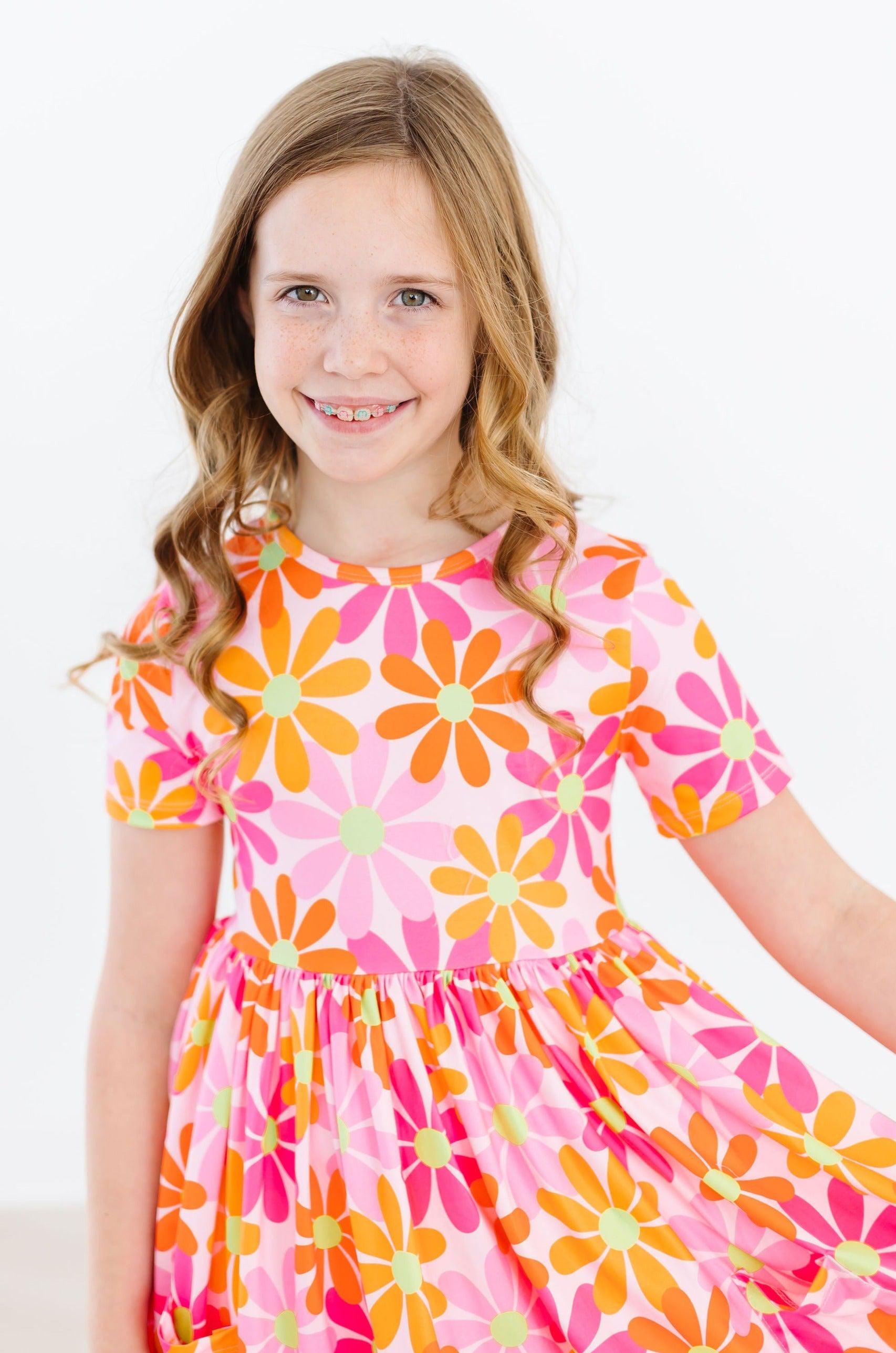 Retro Daisies S/S Pocket Twirl Dress - Image 2