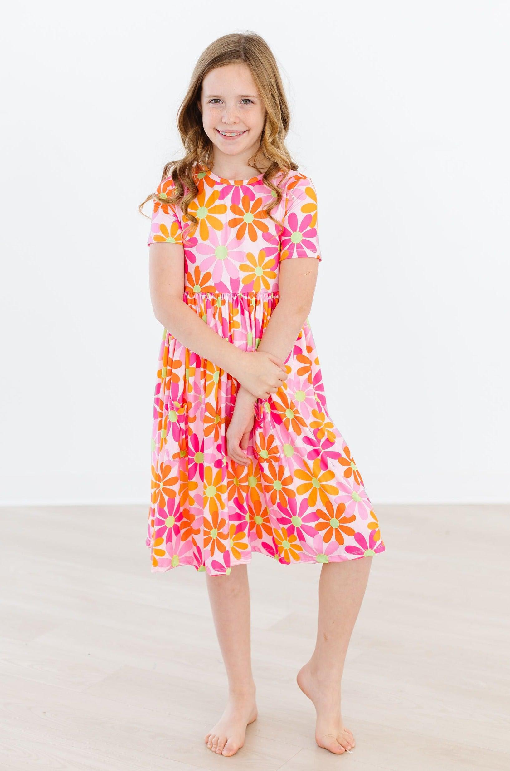 Retro Daisies S/S Pocket Twirl Dress - Image 5