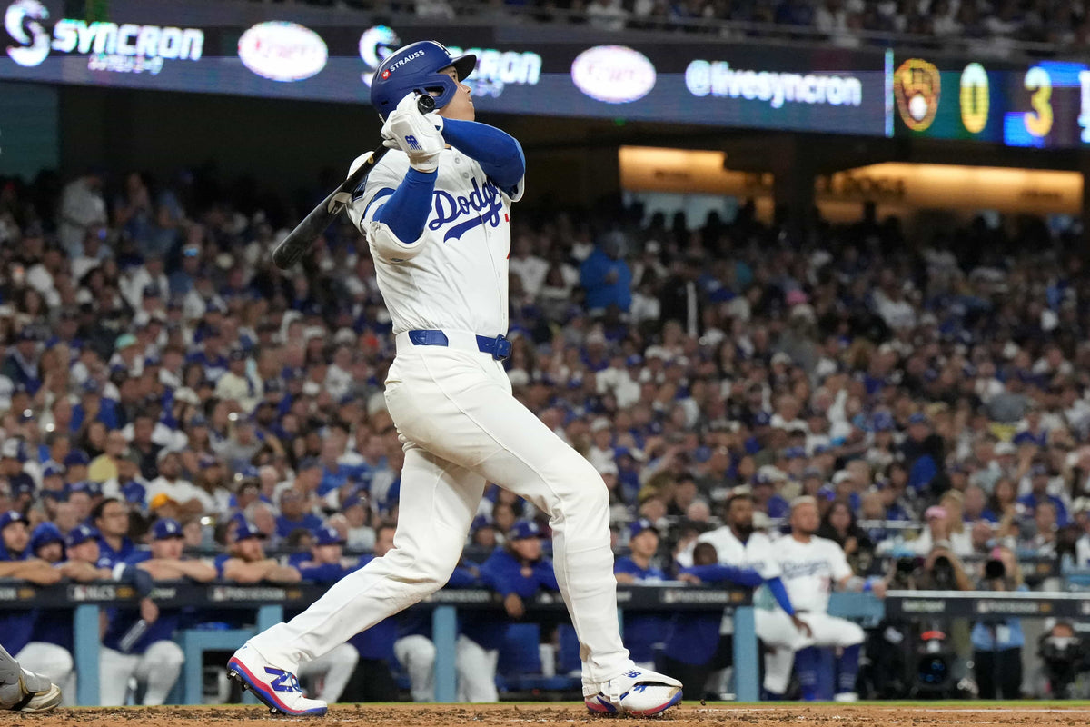 Dynasty in Blue: The Dodgers Back-to-Back Championship Reign