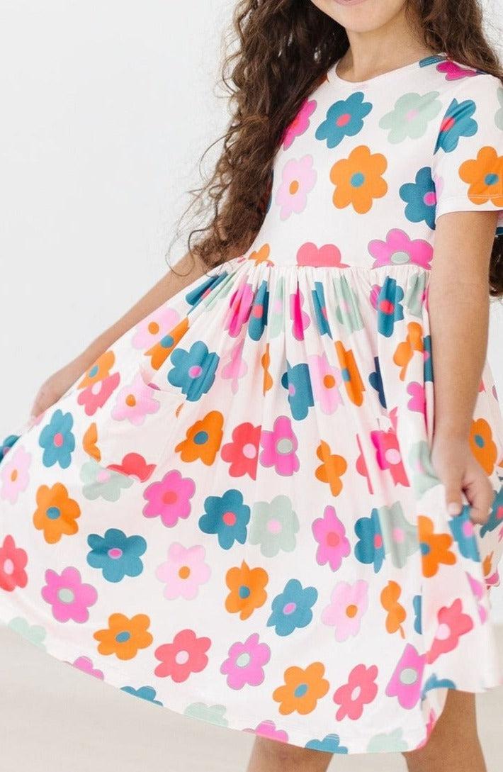 Retro Floral S/S Pocket Twirl Dress - Image 3
