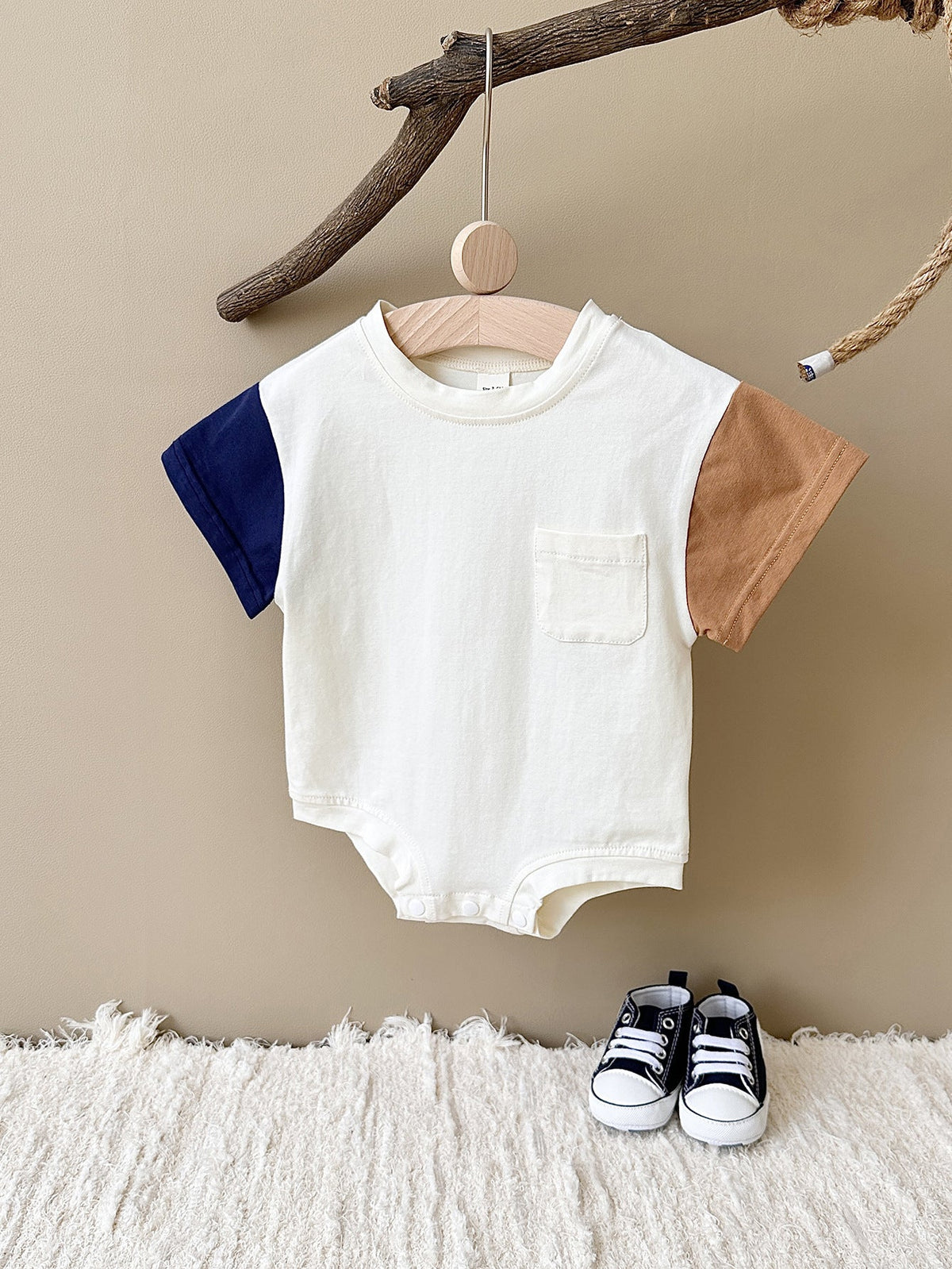 Baby's Comfortable Crew Neck Casual Triangle Jumpsuit - Cindi Book