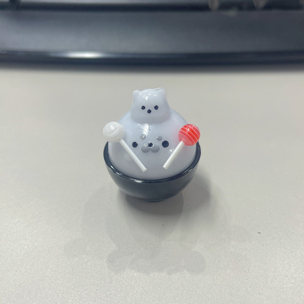 Lollipop-shaped Little Seal Toy With A Hand-painted Noseperfect As A Stress-relief Gadget - Cindi Book