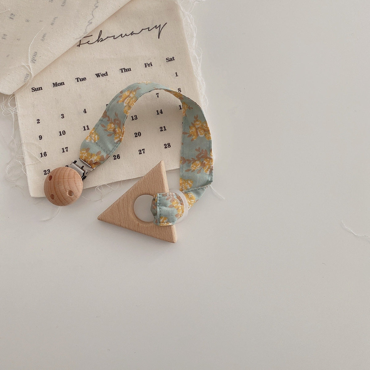 Baby Happy Bite Drop-preventing Chain Pacifier Clip - Cindi Book
