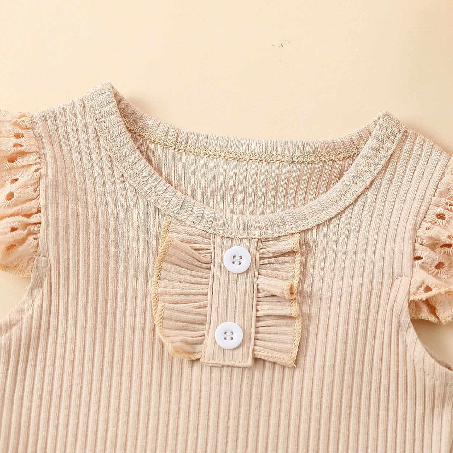 Girls Flounced Sleeve Buttons Sunken Stripe Cotton Shorts Set