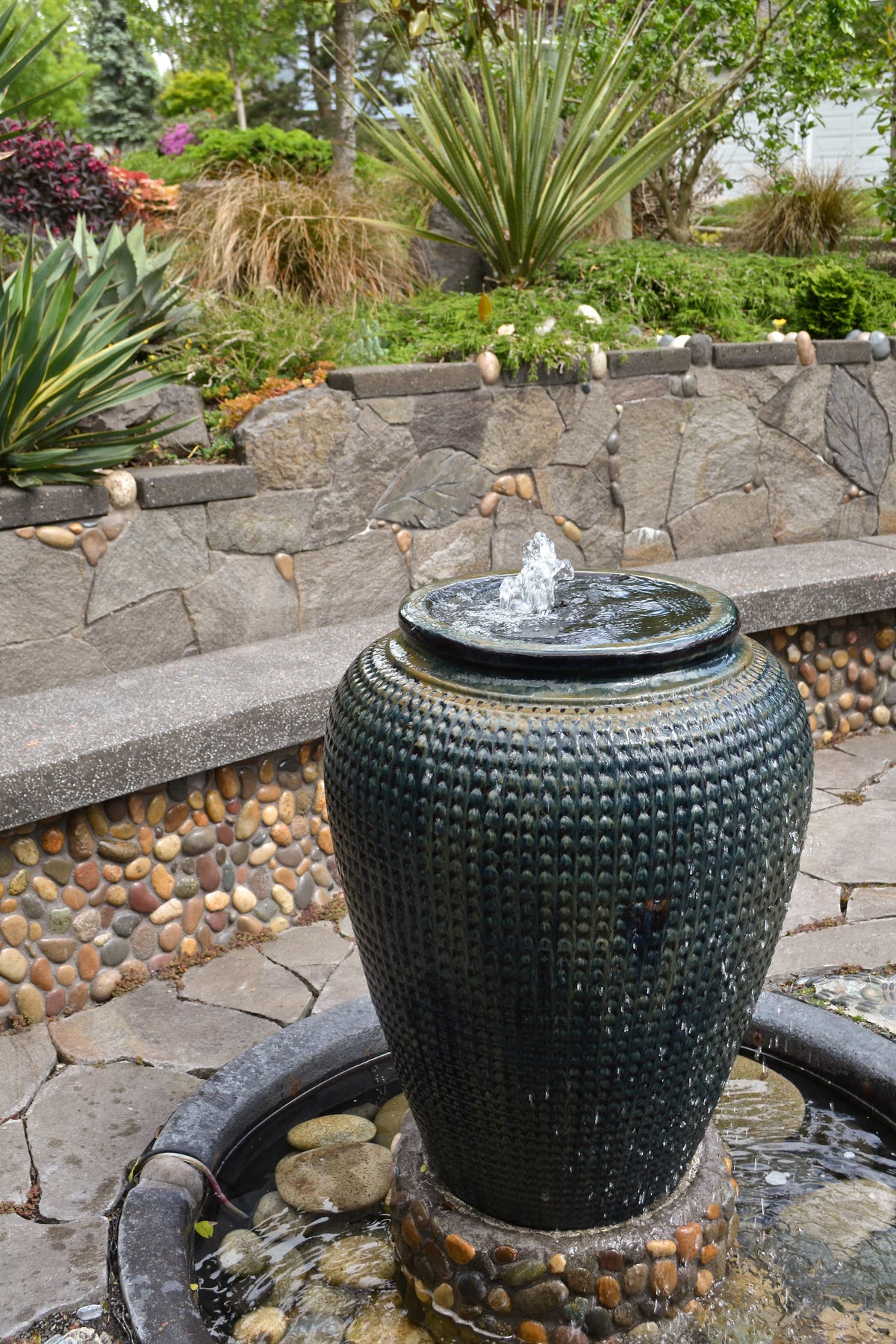 Peace, Love and Gardening: Understanding Pacific Northwest Gardens and Do-It-Yourself Projects to Beautify Them – From the Best of the Pecks Columns - Additional Book View 18
